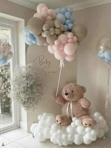 baby shower table setup and décor in Dubai