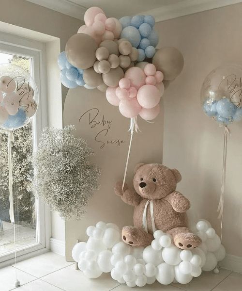 baby shower table setup and décor in Dubai