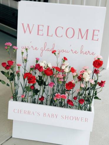 baby shower table setup and décor in Dubai