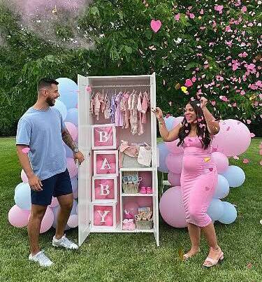 baby shower table setup and décor in Dubai